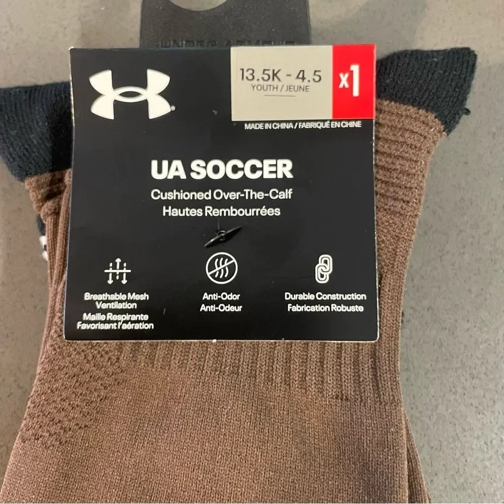 UNDER ARMOUR kids cushioned over the calf soccer socks 13.5 K- 4.5 Y new